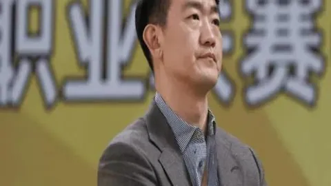 基德赞扬哈迪迅速回应，丁威迪领导力与防守表现备受瞩目。