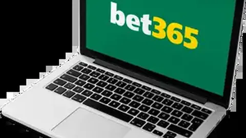 [德甲]布兰特任意球精准射门 球飞入球门死角